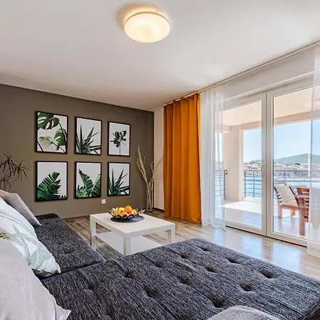 펜션 Beachfront With Private Pool In 벨라루카