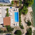 Beachfront With Private Pool In Vela Luka