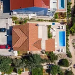 Beachfront With Private Pool In Holiday home *