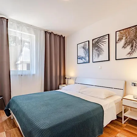 Semesterbostad Beachfront With Private Pool In Vela Luka