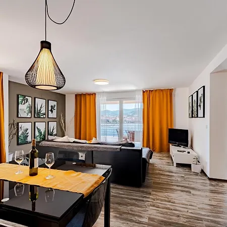 Semesterbostad Beachfront With Private Pool In Vela Luka