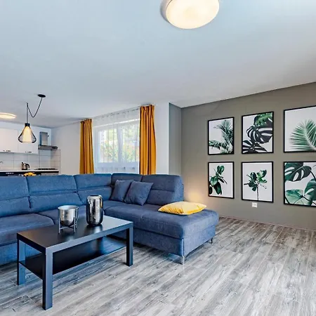 Beachfront With Private Pool In Vela Luka