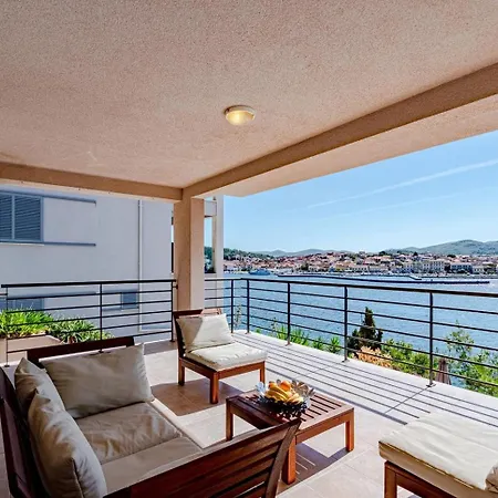 Feriehus Beachfront With Private Pool In *