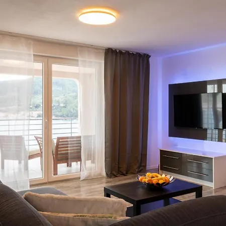 Beachfront With Private Pool In Дом отдыха