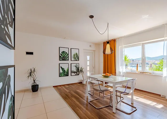 Beachfront With Private Pool In *