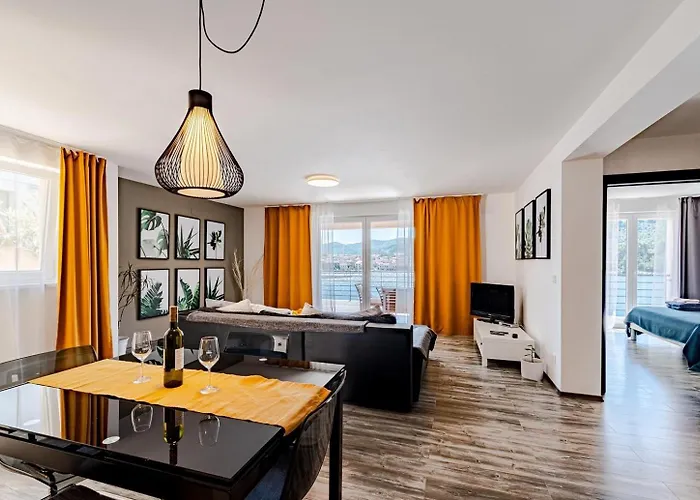 בית נופש Beachfront With Private Pool In וולה לוקה