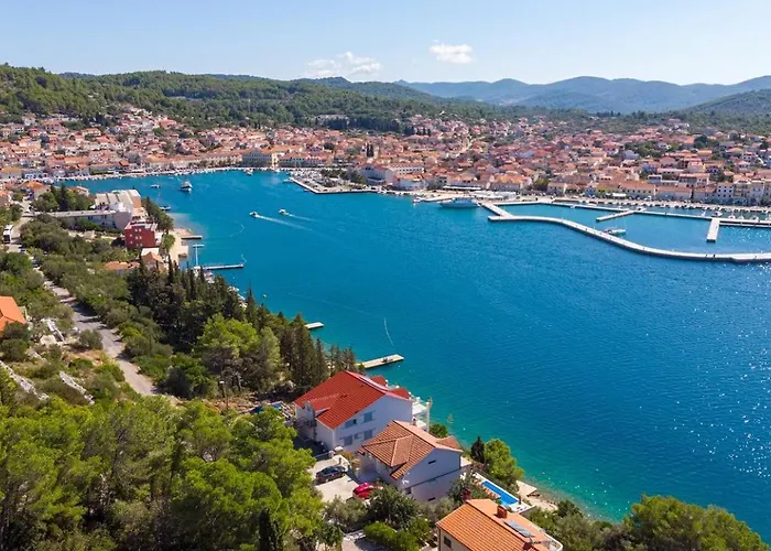 Beachfront With Private Pool In *